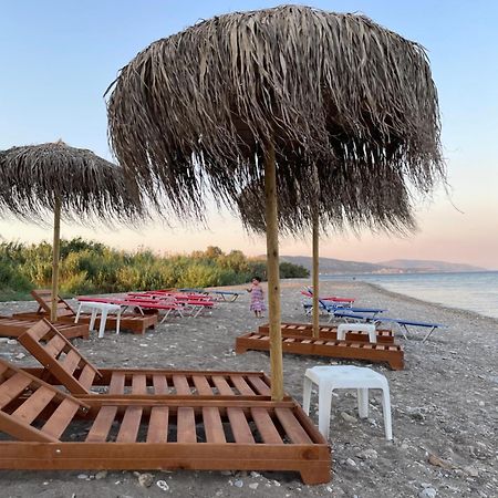 Hotel Ireon Beach Екстер'єр фото